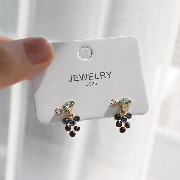 ♠️ NEW Daily Gold Crystal Earrings - Little Grapes - Picture 1 of 6